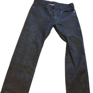 Levi's 501 Straight Fit Jeans. 5 pockets. Bootcut.